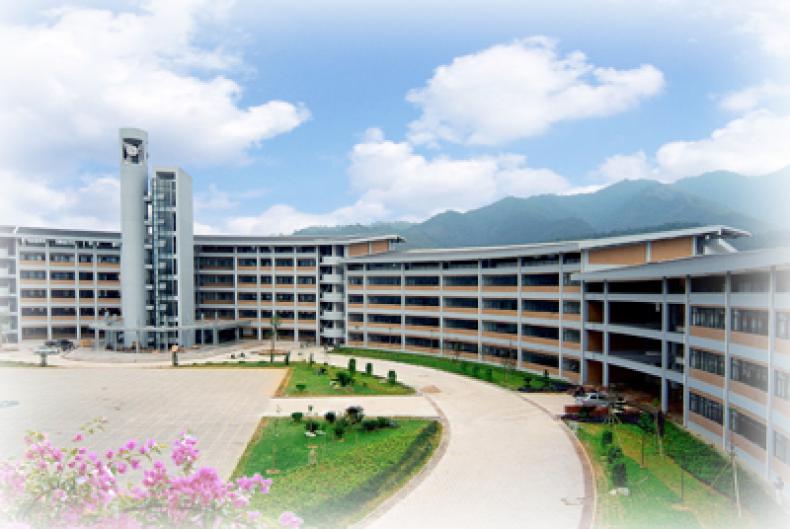 龍巖學(xué)院計(jì)算機(jī)房怎么樣