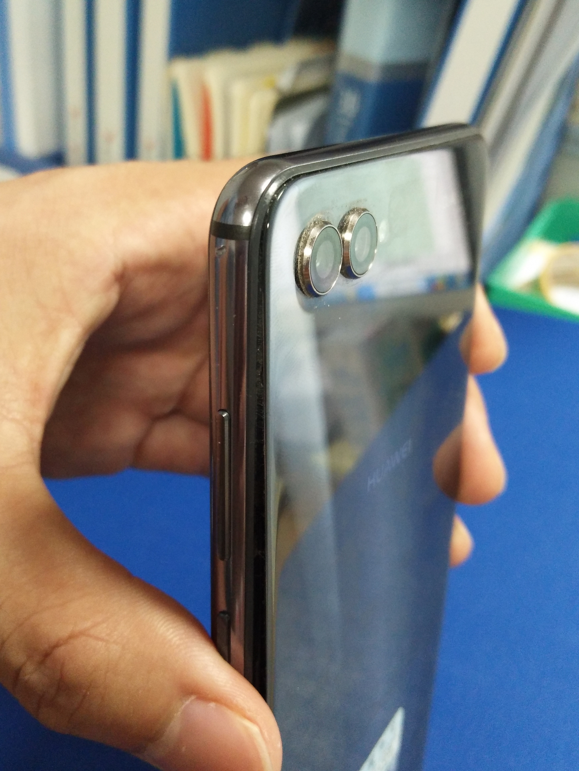 手機電池為什么會鼓包