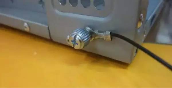 電腦主機漏電導致無法開機