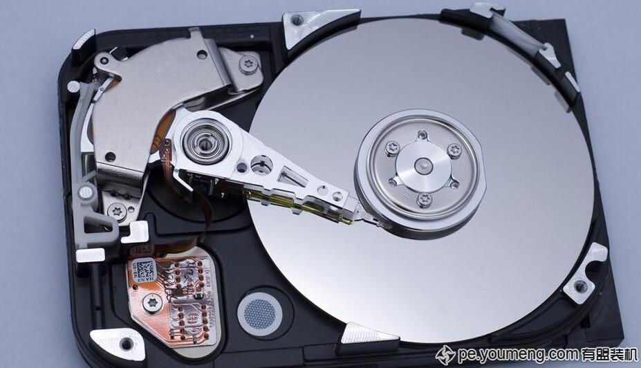 電腦打開主機就吱吱的響