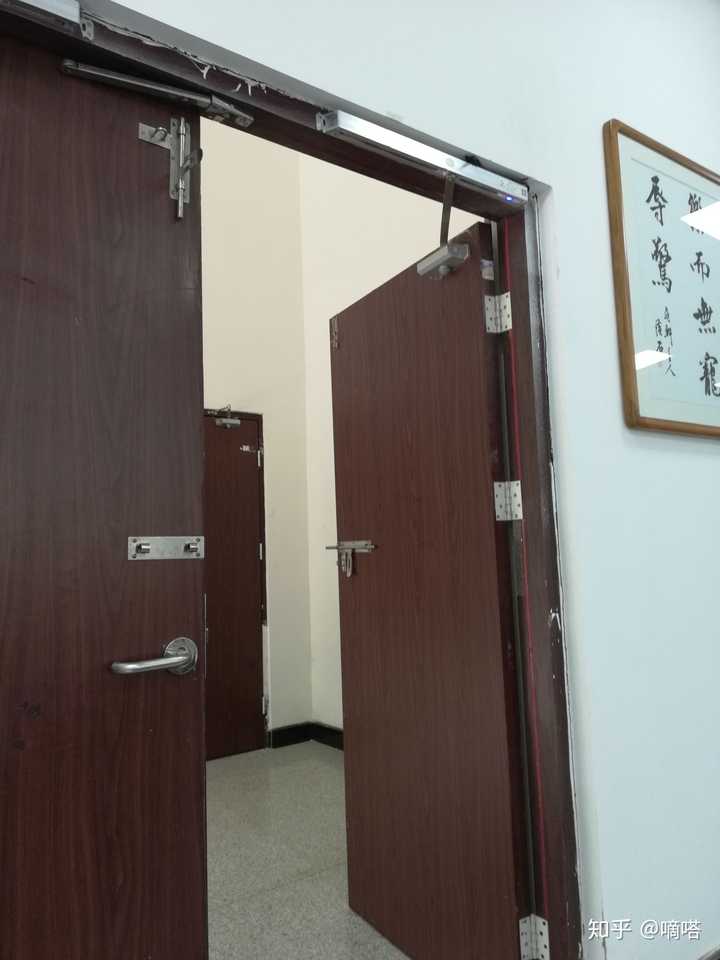 機(jī)房防火門怎么樣才能開