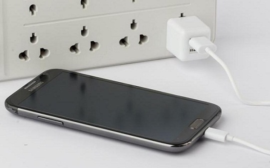 為什么手機充不進去電