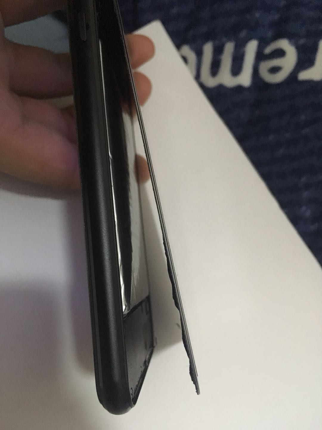 手機電池為什么會鼓包