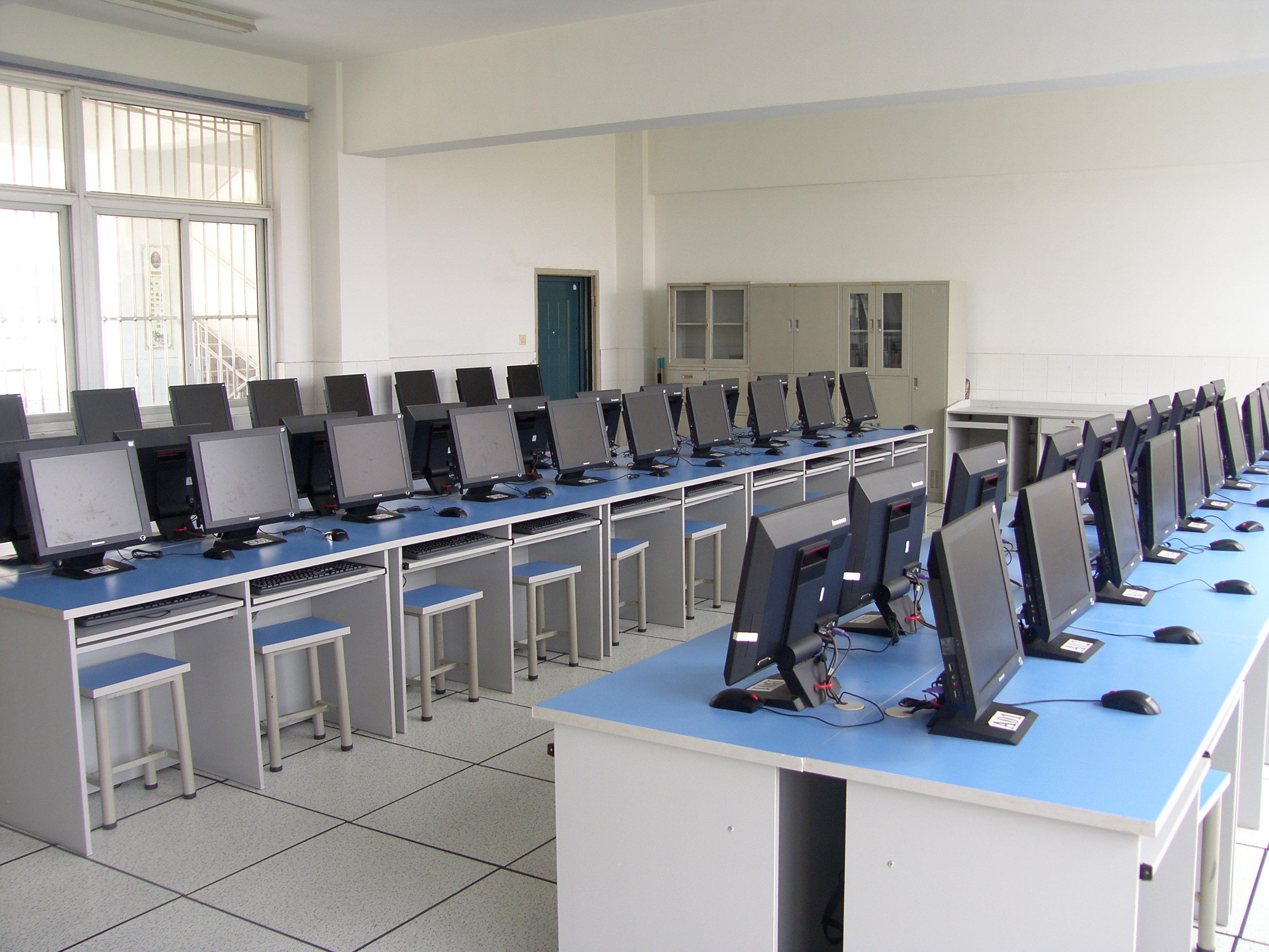 怎么樣刷新學(xué)校機(jī)房電腦