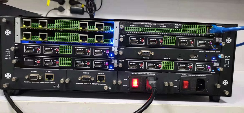 帶矩陣的中控主機